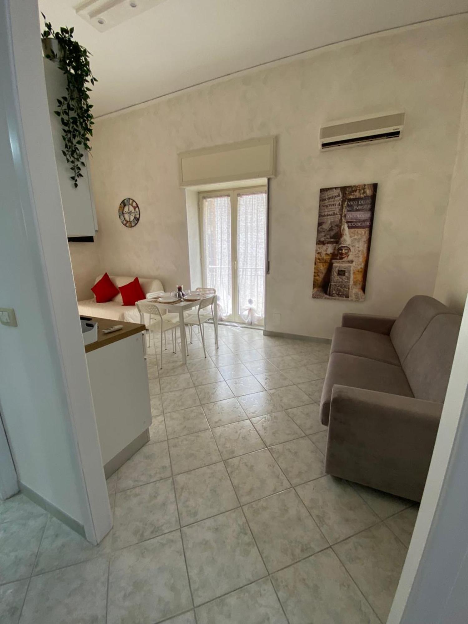 Ellebi Home Наполи Екстериор снимка