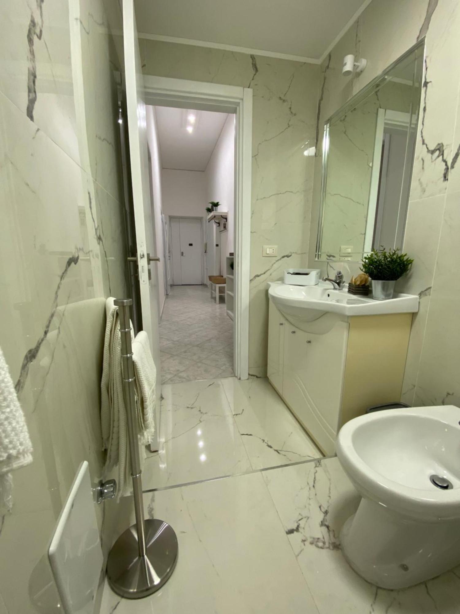 Ellebi Home Наполи Екстериор снимка