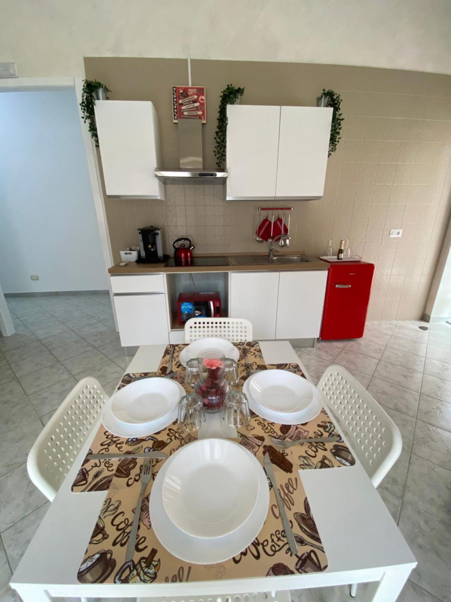 Ellebi Home Наполи Екстериор снимка