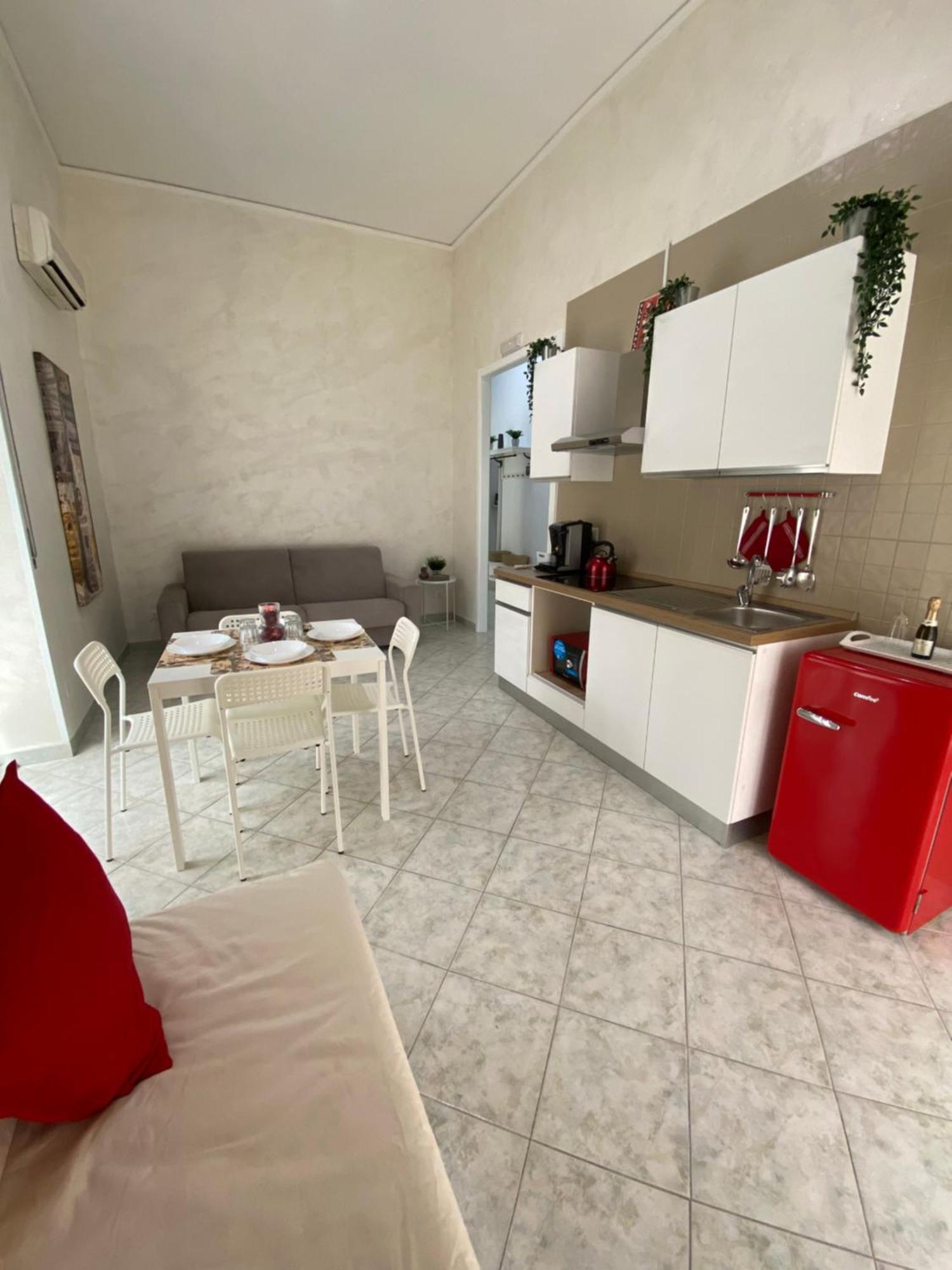 Ellebi Home Наполи Екстериор снимка