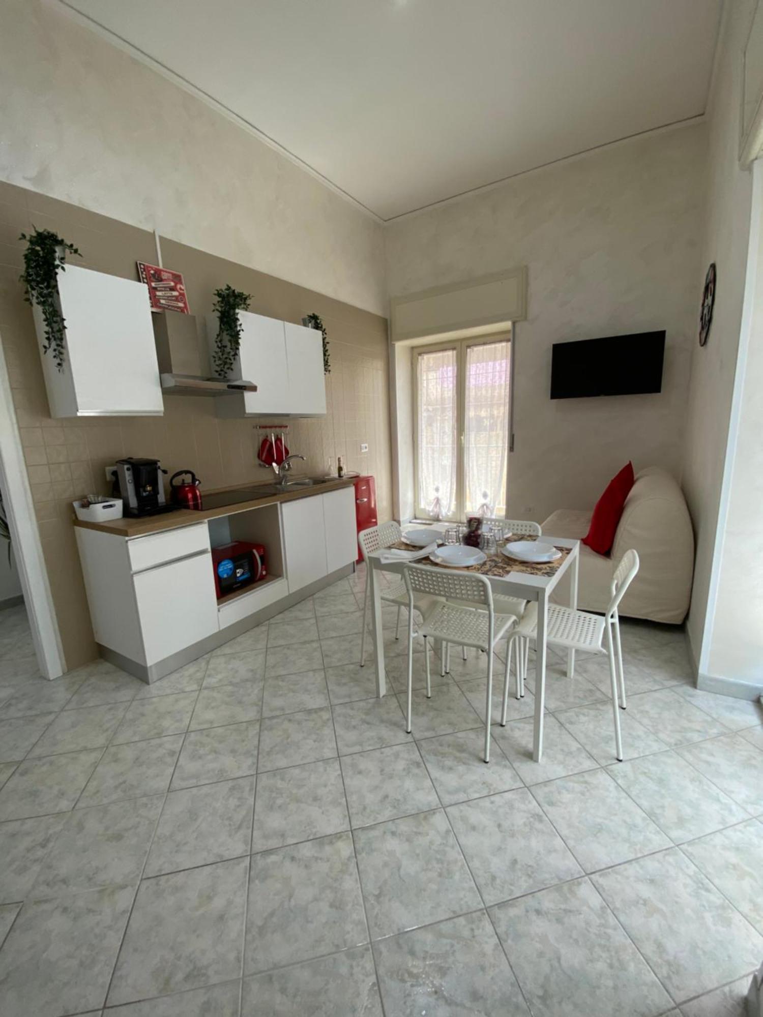 Ellebi Home Наполи Екстериор снимка